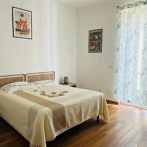 https://trilocale-centrale-vista-mare-miras-home.barihotels.org